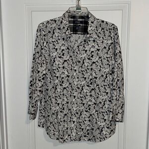 Chaps Black & White Floral Button Down Shirt